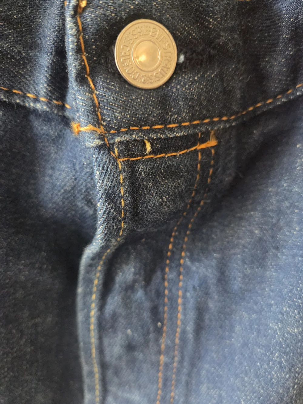 NWT Levi's Men's Straight Jeans in Washed Blue Denim